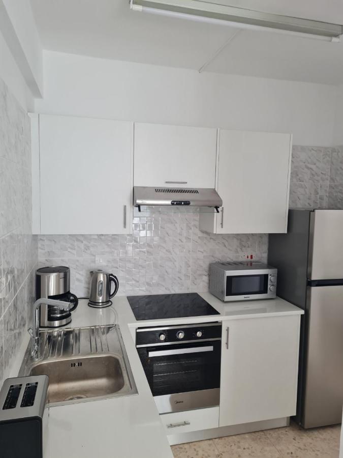 Almyria Apartments - By Imh Travel & Tours Пафос Екстериор снимка
