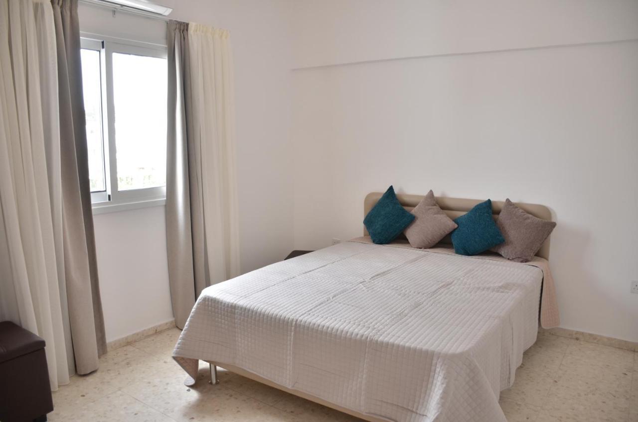 Almyria Apartments - By Imh Travel & Tours Пафос Екстериор снимка