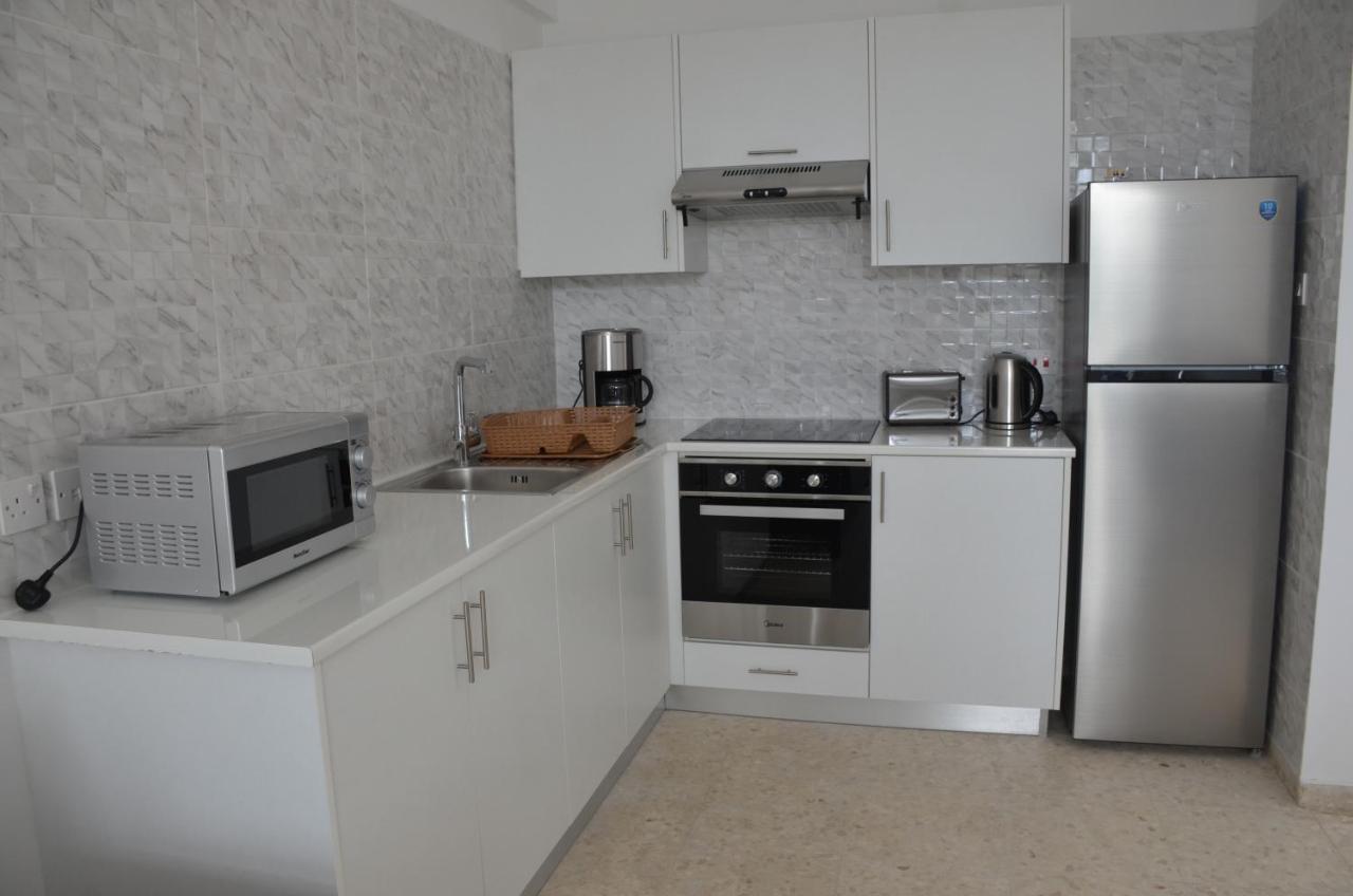Almyria Apartments - By Imh Travel & Tours Пафос Екстериор снимка