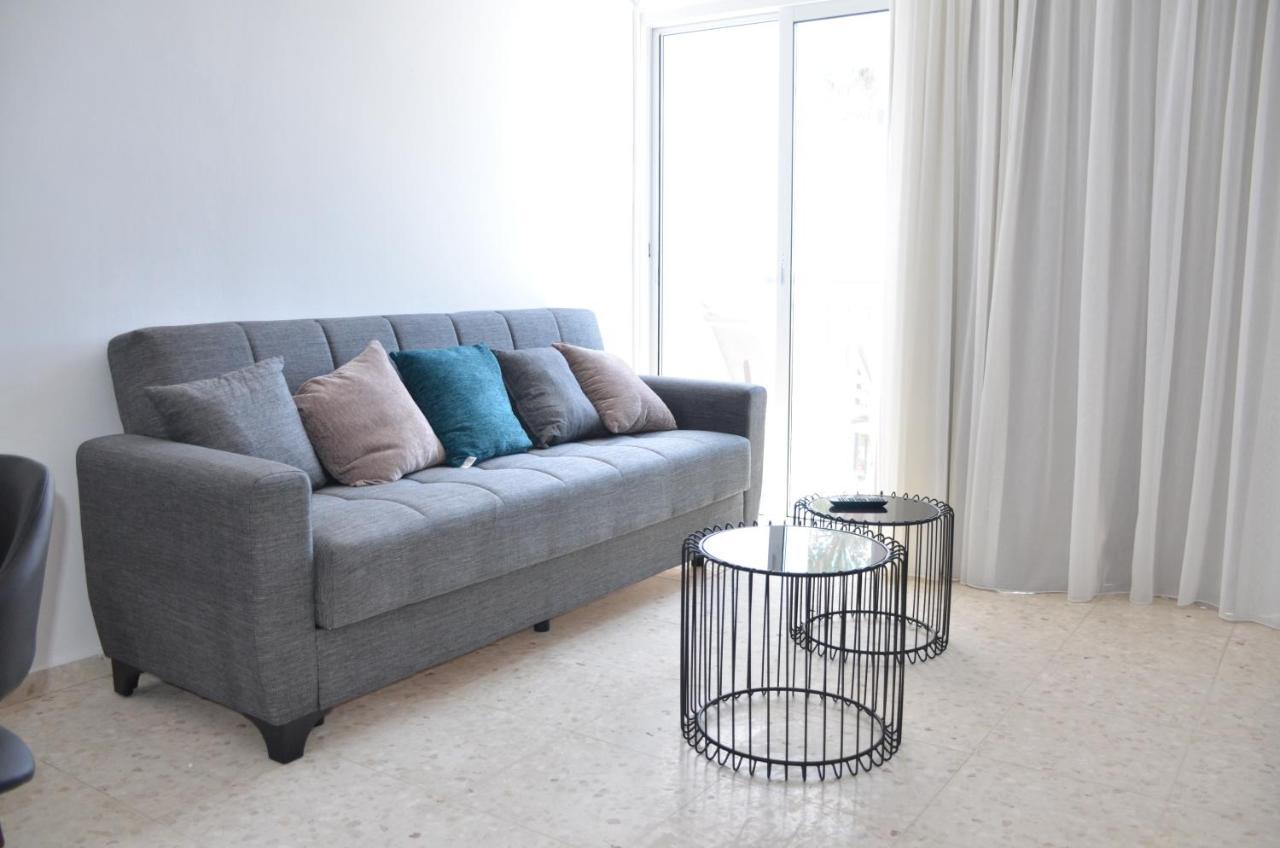 Almyria Apartments - By Imh Travel & Tours Пафос Екстериор снимка