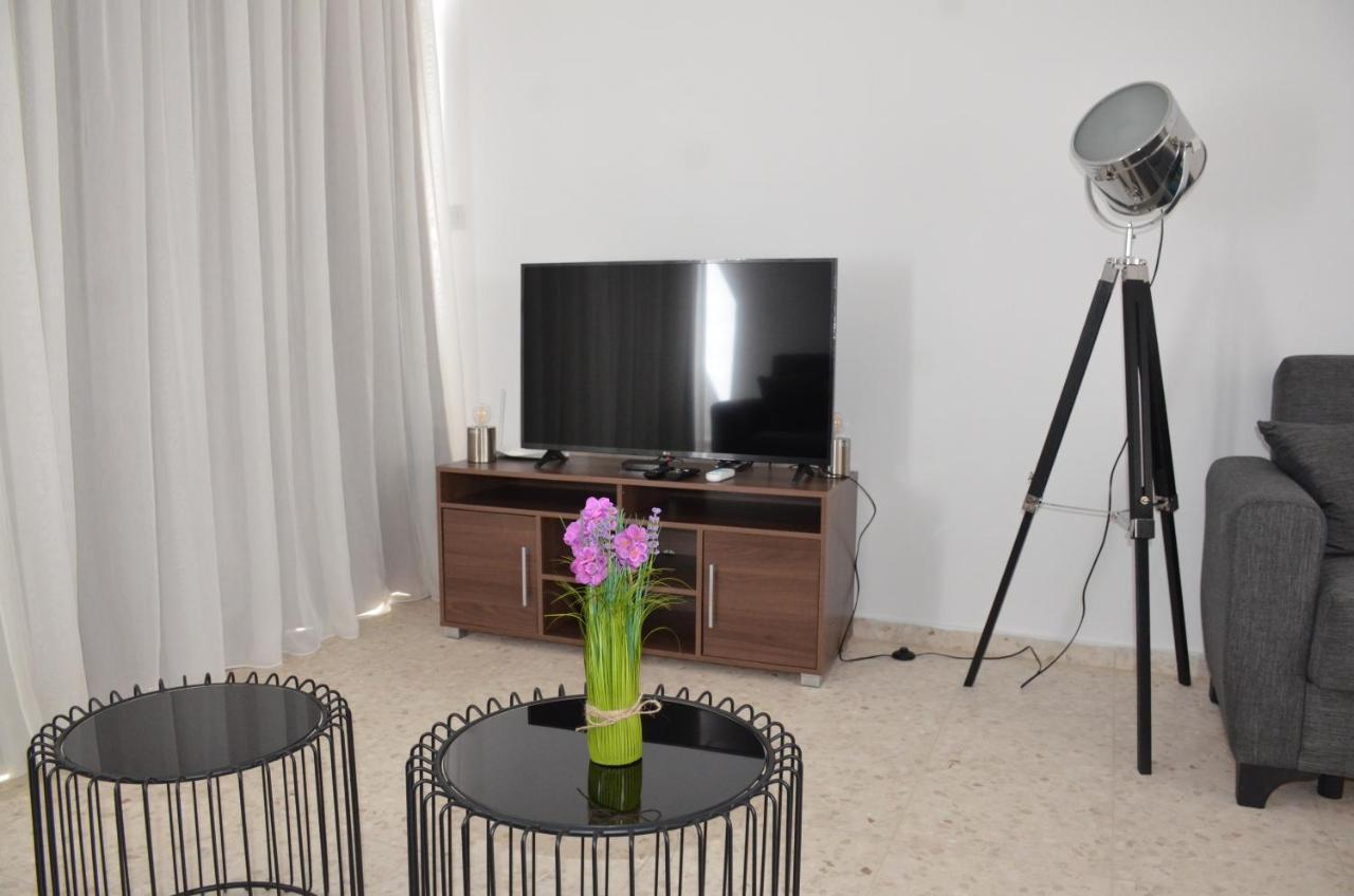 Almyria Apartments - By Imh Travel & Tours Пафос Екстериор снимка